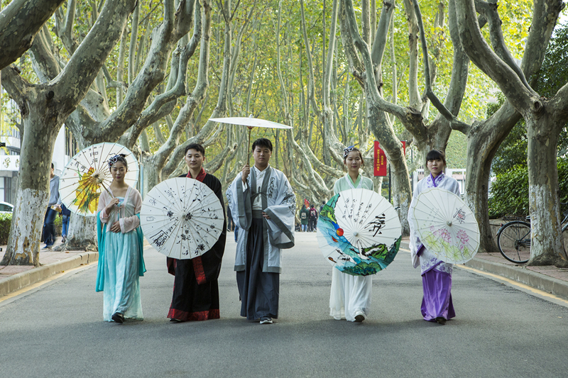 草莓视频
 陈泠琳；江苏农林职业技术学院 赵艳艳；江苏海事职业技术学院 崔亚迪；南航金城学院 庄璐